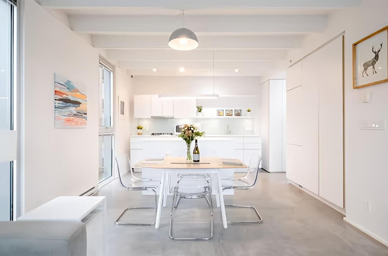 Modern, Bright & Central 1-Bed Downtown Apt Close To Rogers Arena Vancouver Esterno foto