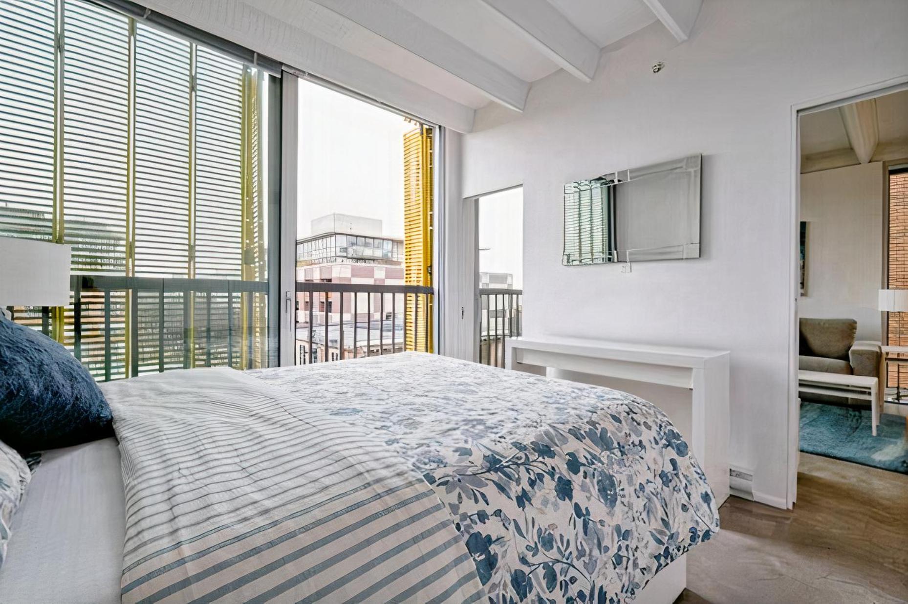 Modern, Bright & Central 1-Bed Downtown Apt Close To Rogers Arena Vancouver Esterno foto